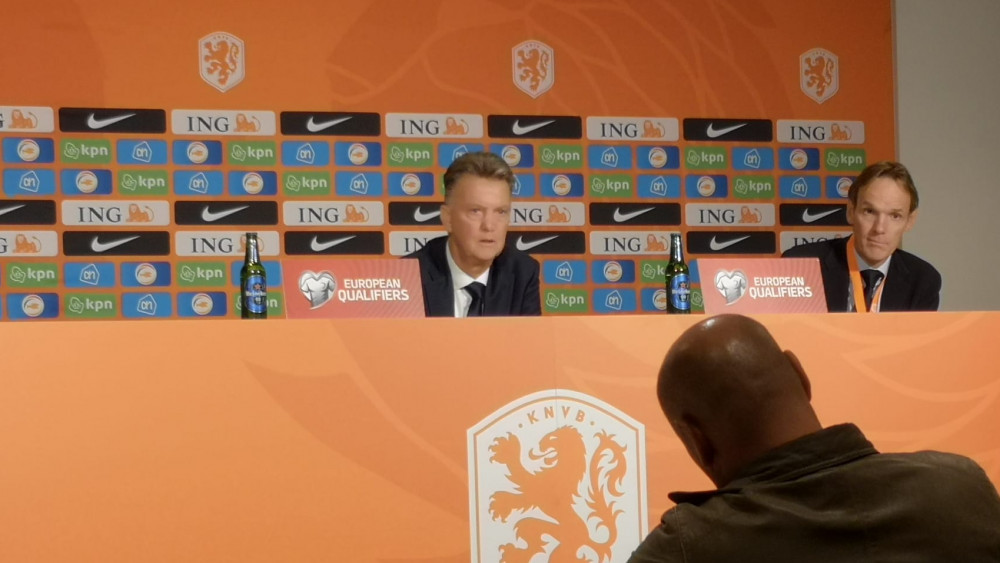Louis van Gaal persconferentie Nederland - Montenegro