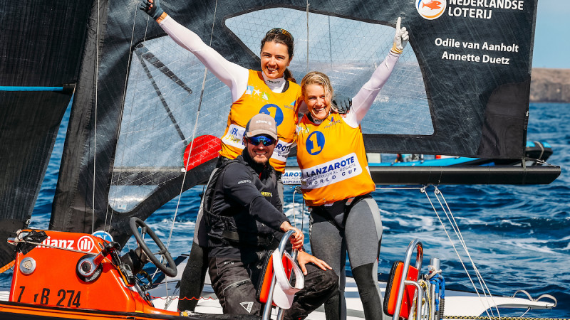 Odile van Aanholt en Annette Duetz winnen WK 49erFX Foto: Sailing Energy