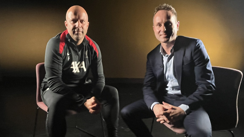 Bart Nolles met Arne Slot Foto: Viaplay