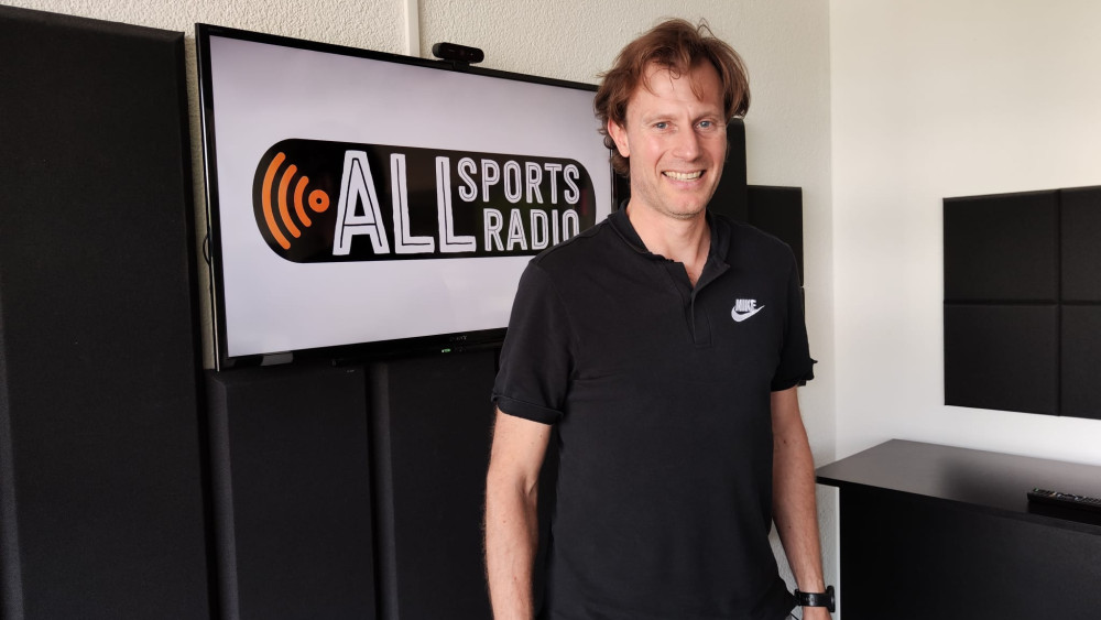 020625 Michiel Wienese in de studio