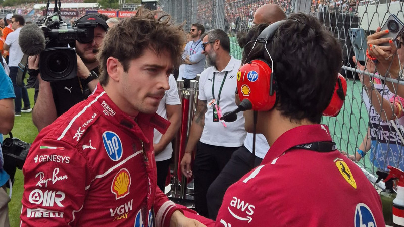 Charles Leclerc voor GP Hongarije Foto: Ronald Vording