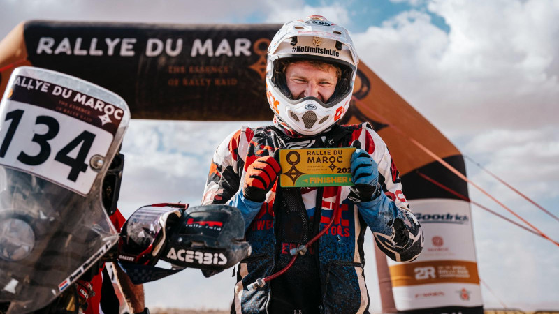 Deen Munsters finisht Rallye du Maroc Foto: Deen Munsters