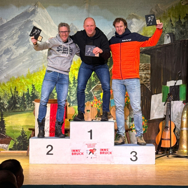 Michiel Wienese op het podium bij WK Sprint Masters 2026