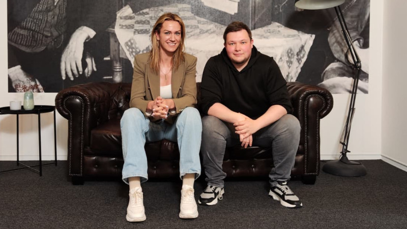 030426 ASR LIVE! met co-host Maret Grothues