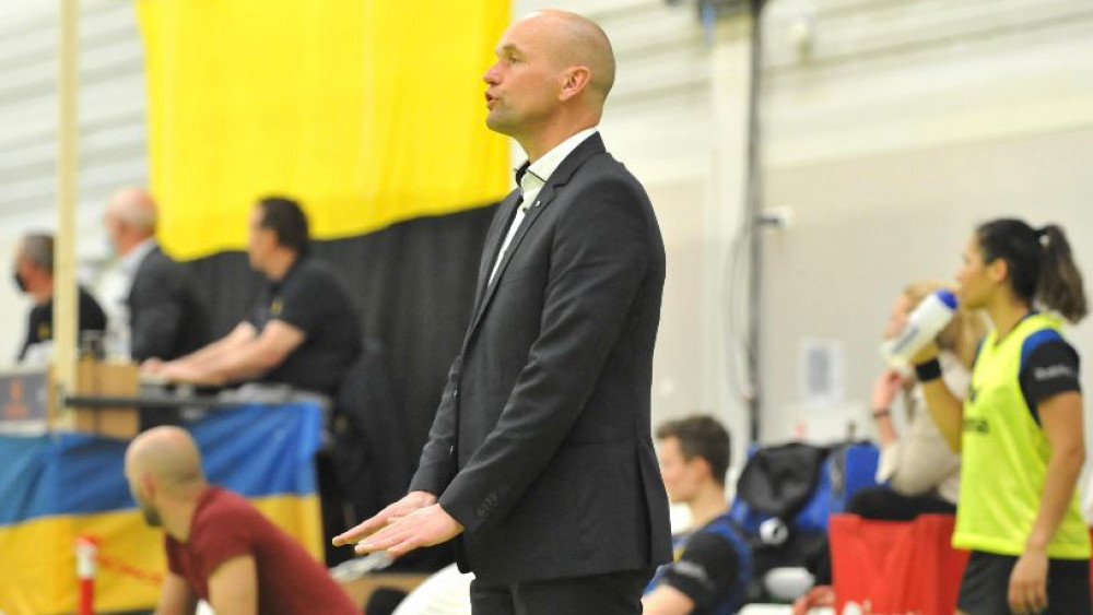 Dennis Doves in actie bij AKC Blauw-Wit