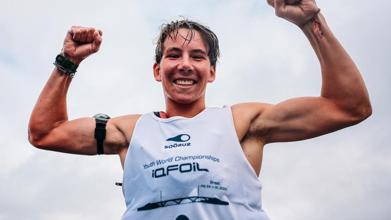 Merlijn Boswijk na wereldtitel U17 iQFOiL Foto: Sailing Energy