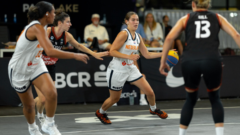 Noortje Driessen in actie in Boekarest Foto: FIBA3x3.com