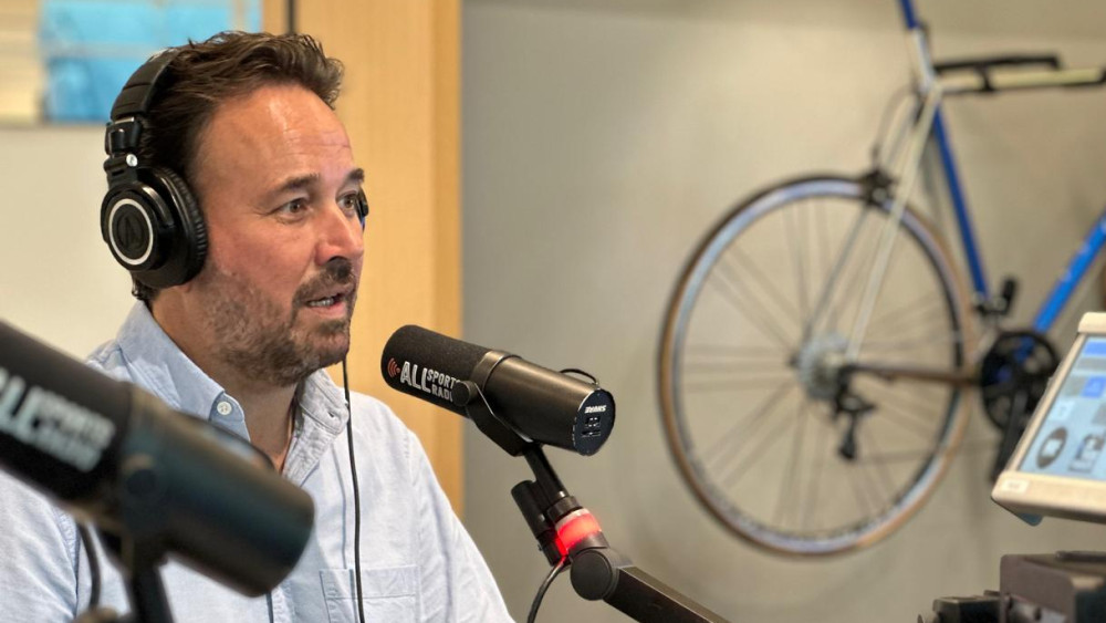 Xander van der Wulpt in de studio Het Nationale Sportdebat