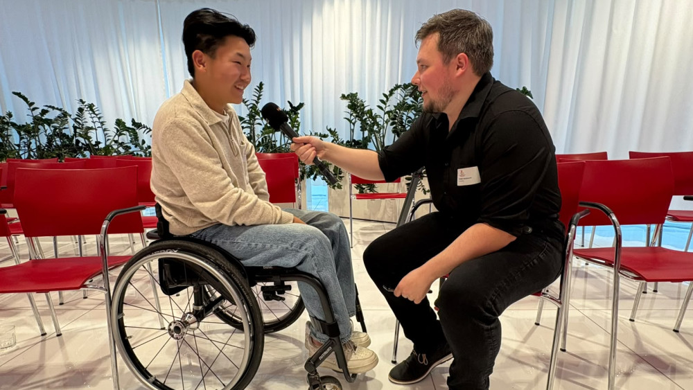 Robert Denneman in gesprek met Yun Kloosterman